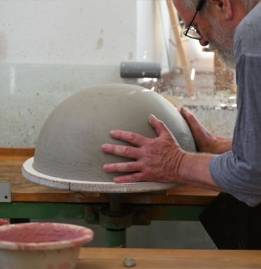 Ungebranntes Geschirr in Nahaufnahme